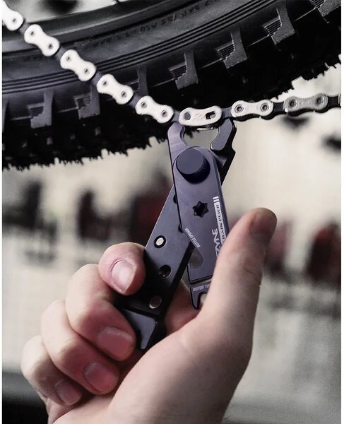 Lezyne Multi Chain Pliers 6 Lezyne Multi Chain Pliers - Image 4