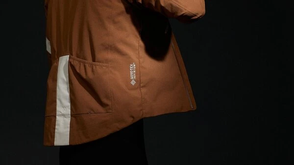 Rapha Classic Winter Gore-Tex Jacket 11 Rapha Classic Winter Gore-Tex Jacket - Image 9